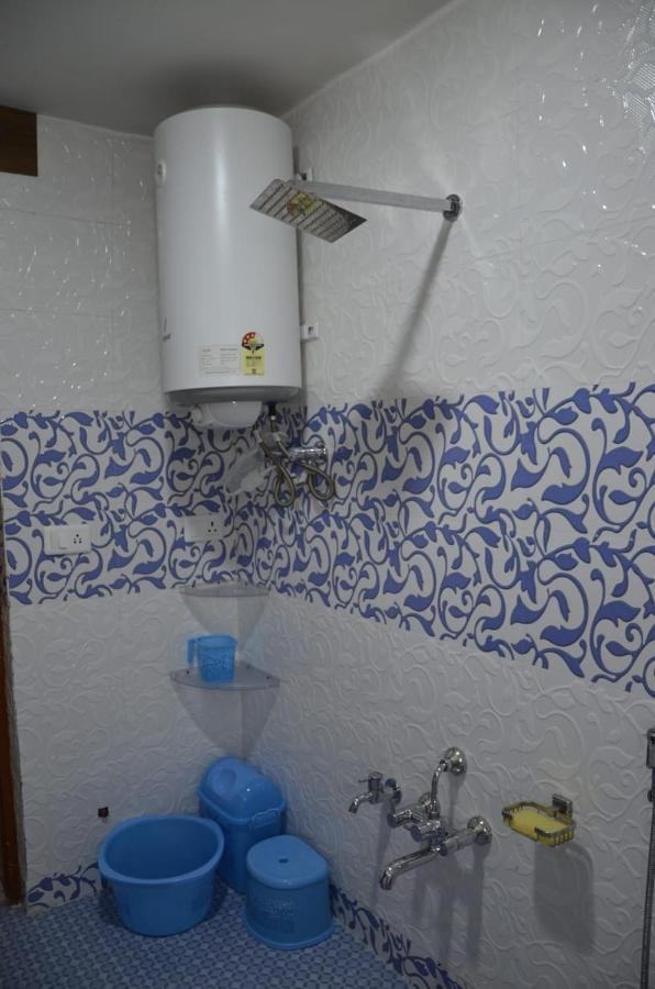 Bed and Breakfast Mir Manzil Srīnagar Esterno foto