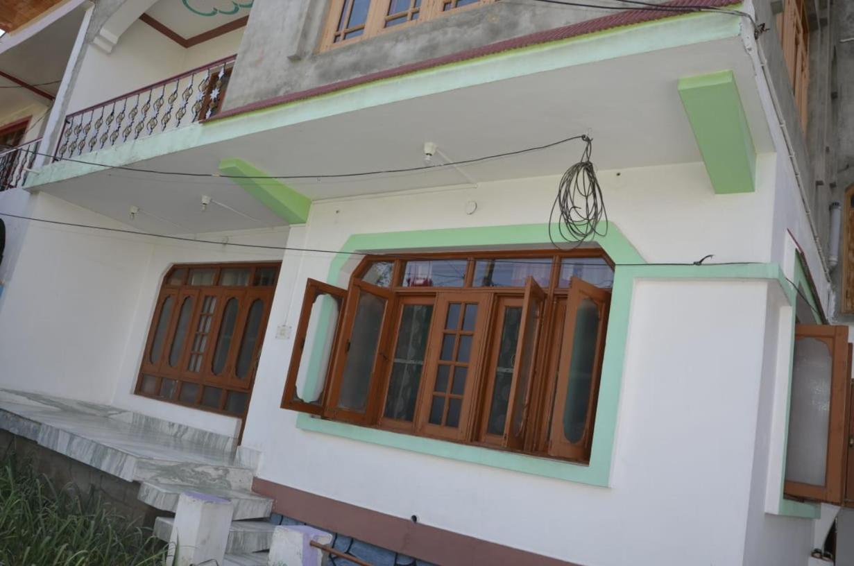 Bed and Breakfast Mir Manzil Srīnagar Esterno foto