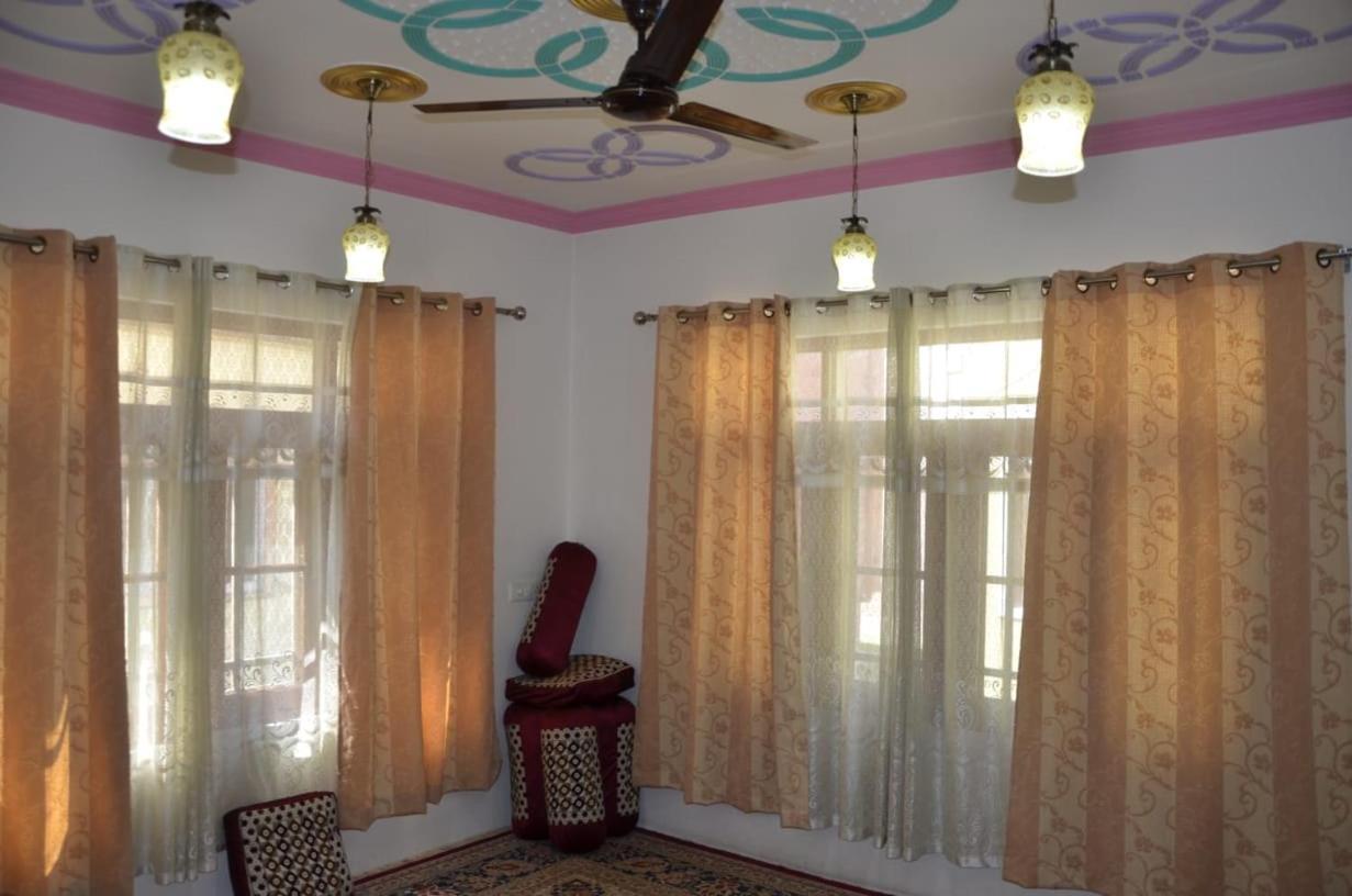 Bed and Breakfast Mir Manzil Srīnagar Esterno foto