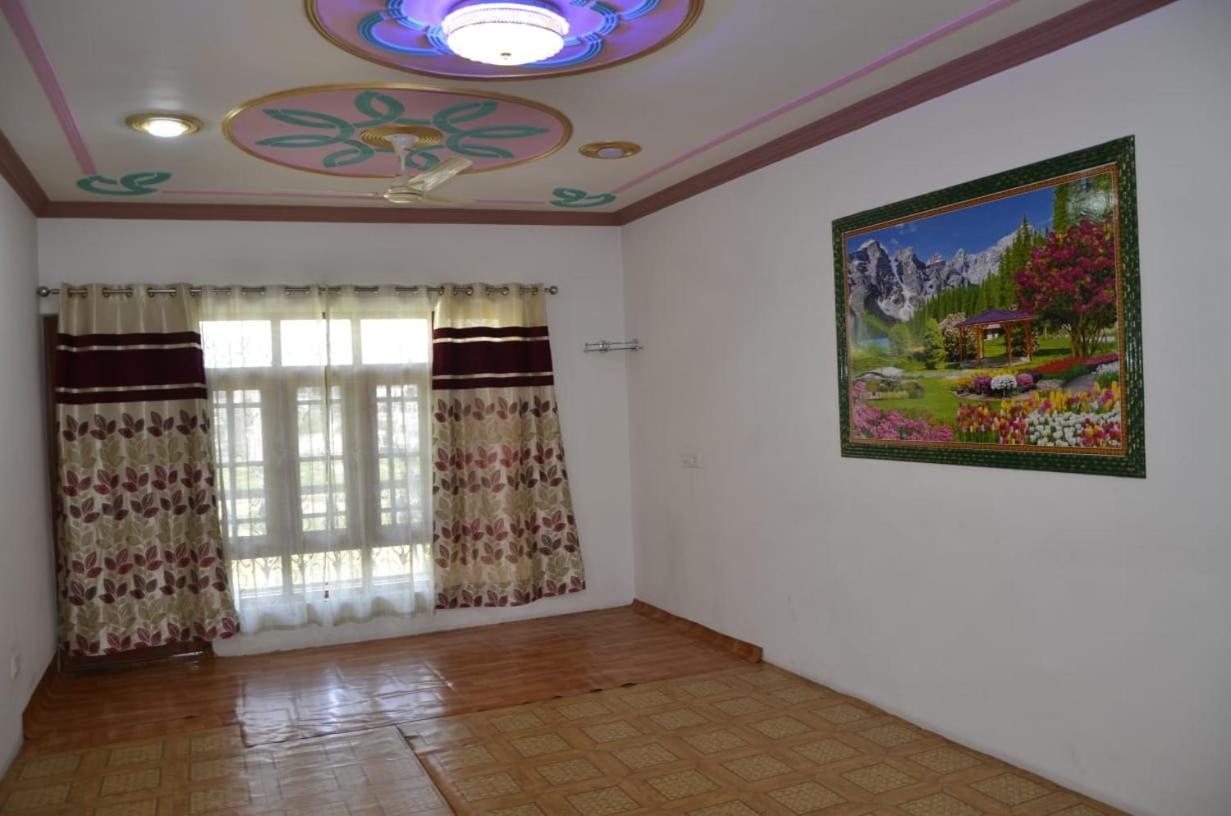 Bed and Breakfast Mir Manzil Srīnagar Esterno foto