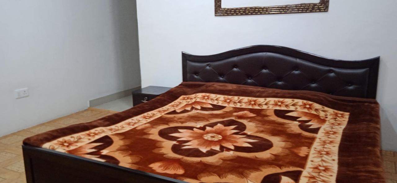 Bed and Breakfast Mir Manzil Srīnagar Esterno foto