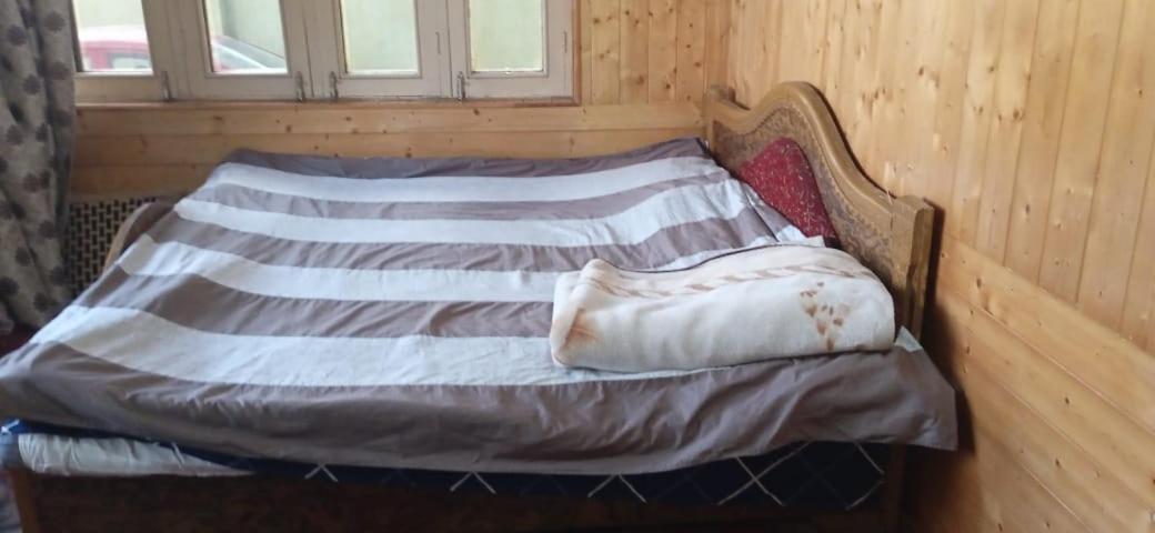 Bed and Breakfast Mir Manzil Srīnagar Esterno foto